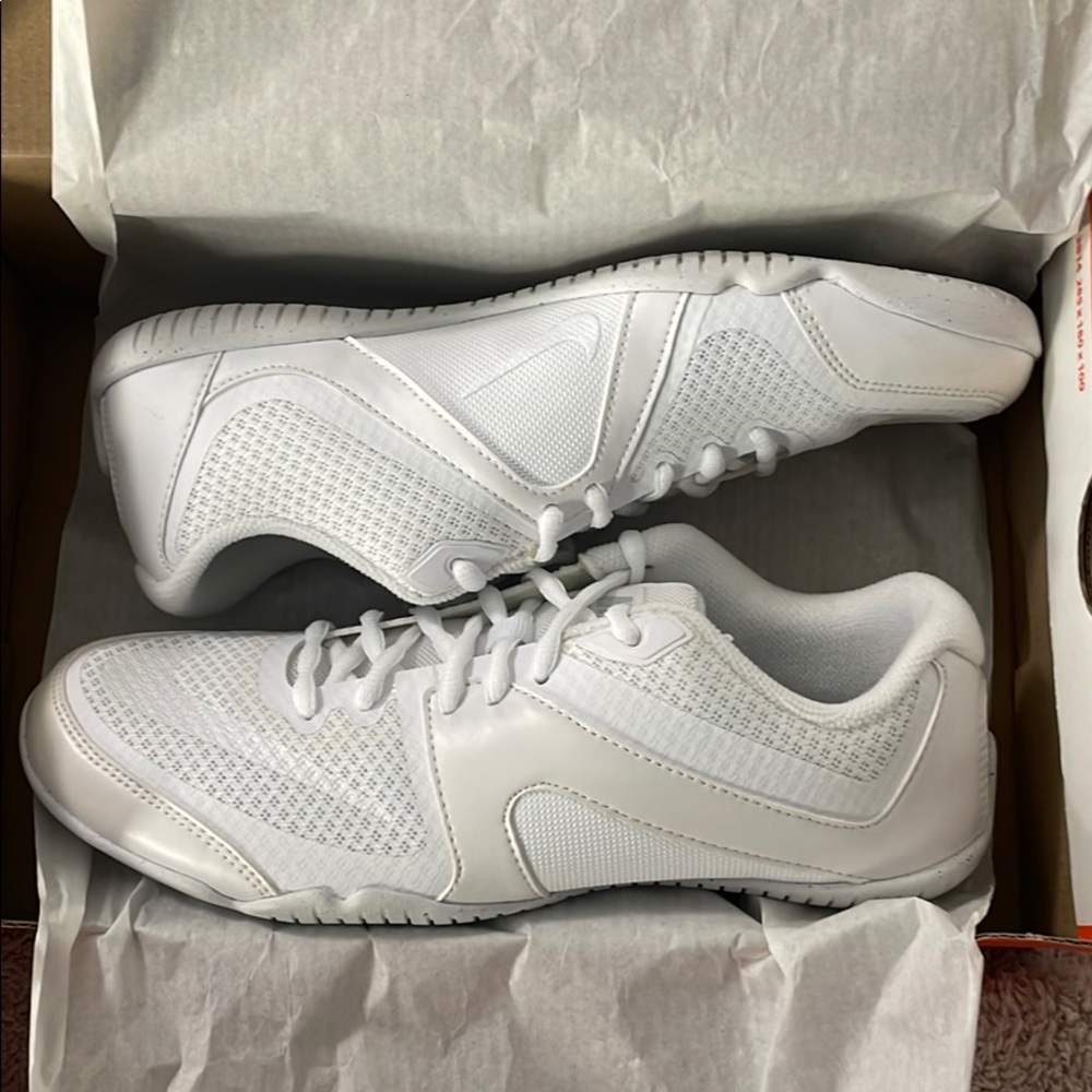 Womens Nike Cheer Scorpion Shoes